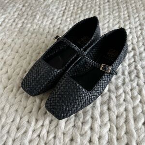 Vince Camuto - Vinley Basketweave Mary Jane Flats